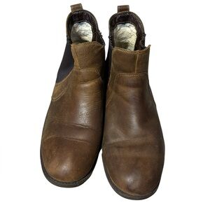 UGG Men's Brown Leather Ankle Boots